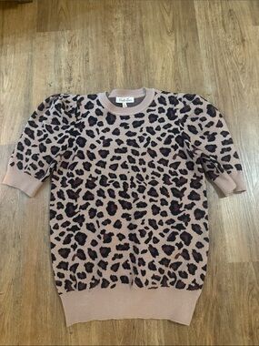 Violet & Claire Pink Leopard Print Short Sleeve Sweater Top
